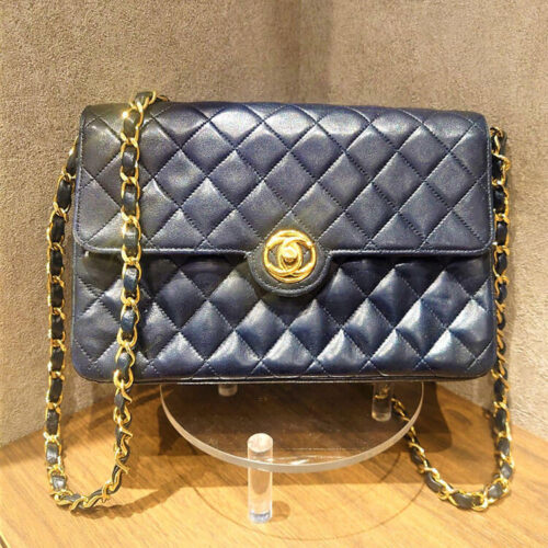 シャネルのマトラッセ40年前の定価はいくら？出来るだけ高く売るコツも 