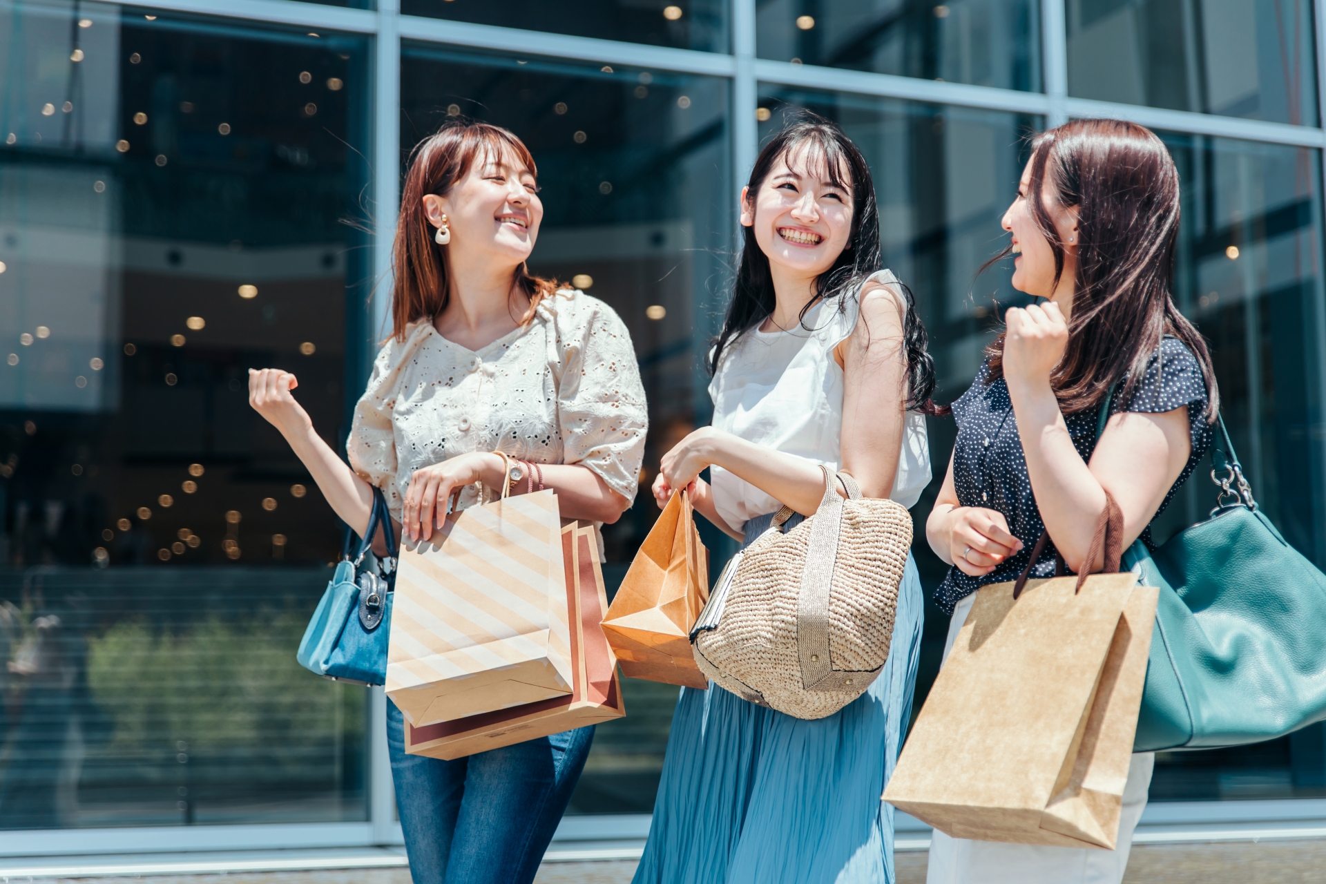 お手頃_バッグ_ブランド_お手頃なバッグのブランドの選び方3.ハイブランドでお手頃なバッグを選ぶ