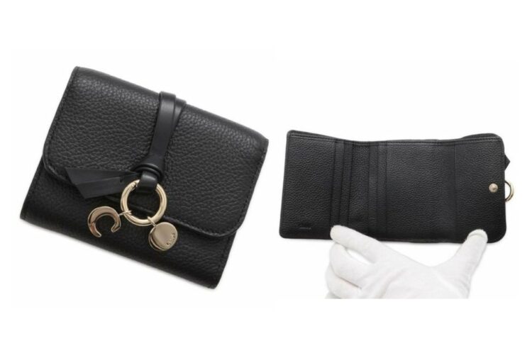 クロエ アルファベット トリフォールドウォレット CHC21WP945F57011