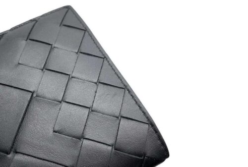 メンズ二つ折りブランド財布　タイプ別特徴