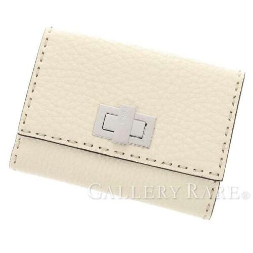 白色のブランド財布の人気おすすめランキングTOP15!メンテナンス方法を解説