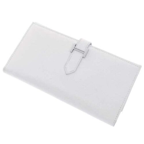 白色のブランド財布の人気おすすめランキングTOP15!メンテナンス方法を解説