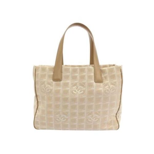 シャネルのニュートラベルラインの参考定価を人気アイテムから5つ解説