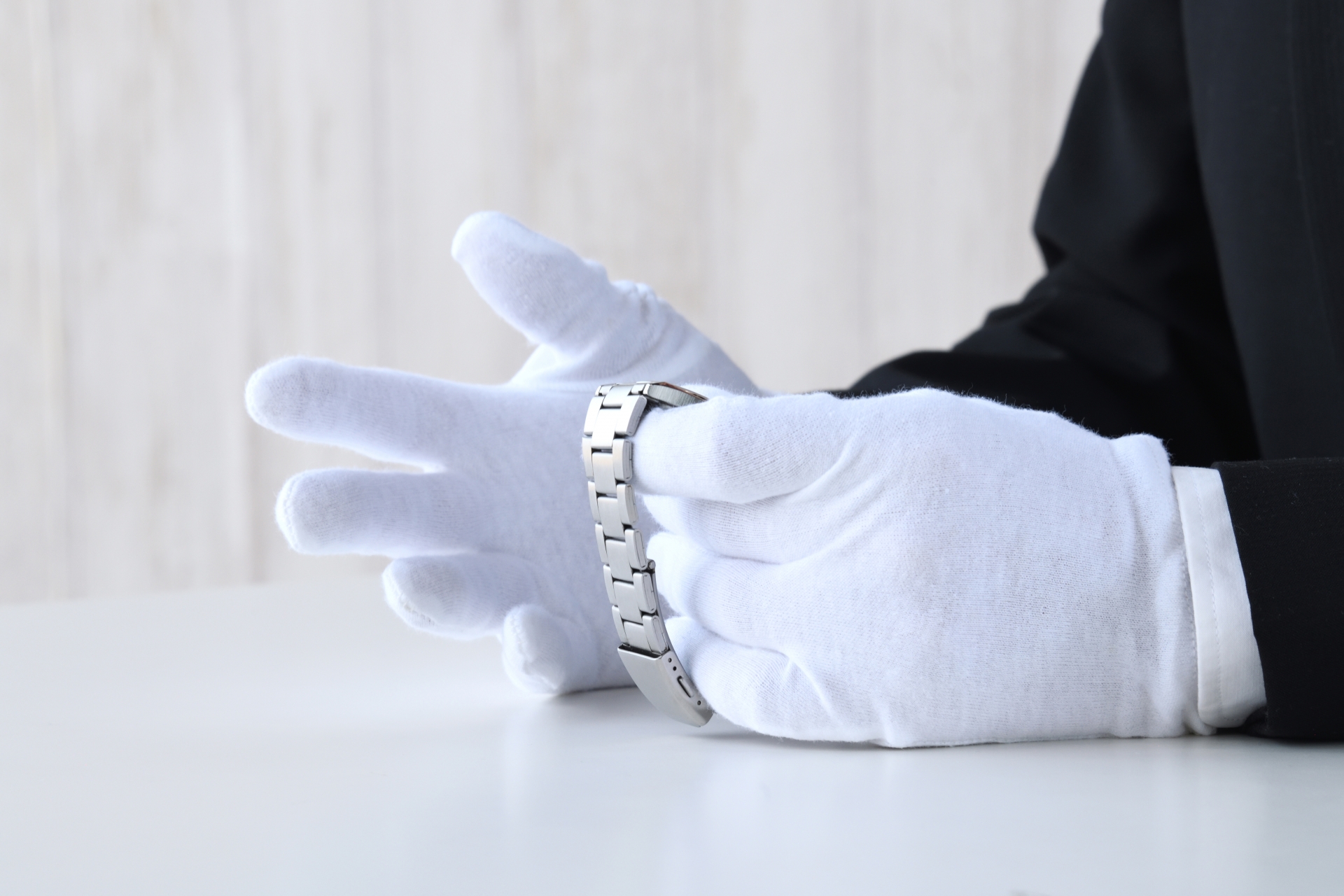 オメガはどんなブランド?誕生秘話は?