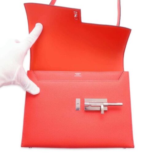 エルメスのヴェルーはどんなバッグ?魅力は?