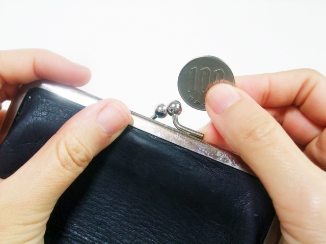 40代の女性に人気のブランド財布ランキング15選！おすすめの素材も解説