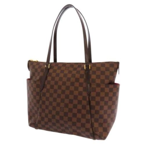 ルイヴィトンのモノグラムとダミエで迷う方必見！それぞれの魅力や選び方を徹底解説