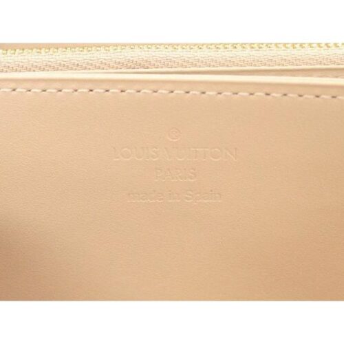 ヴィトンのヴェルニの財布の人気色TOP7を解説!歴史や長持ちさせるコツも紹介