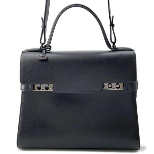 50代におすすめの普段使いのバッグの選び方3．素材や好みで選ぶ