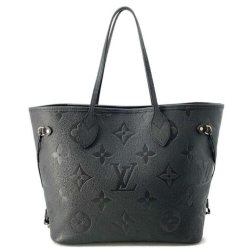 トートバッグ：収納力が豊富