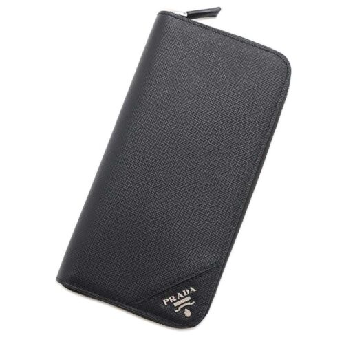 プラダ 財布