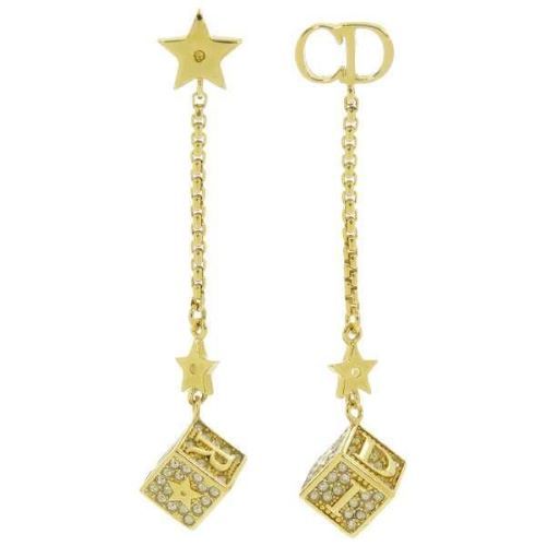 20代向けピアスのブランドのおすすめランキング15選！選び方も解説