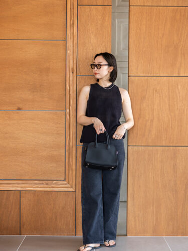 通勤　バッグ　女性　軽い　コーデ