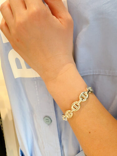 エルメスのシェーヌダンクルは一生もののジュエリー！人気の理由や魅力を徹底解説