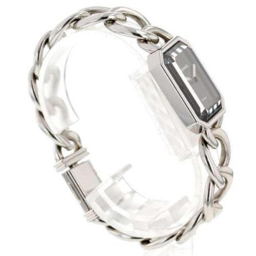 シャネルのプルミエールの資産価値は?購入のコツもご紹介!