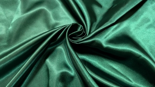 エルメスのシェーヌダンクルのスカーフリングの応用的な使い方４選！