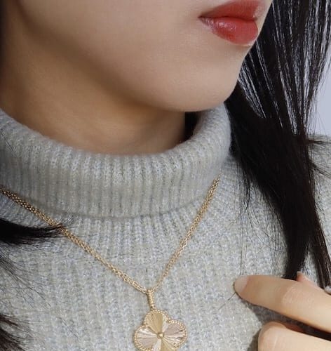 ヴァンクリーフのアルハンブラの人気ランキングTOP10！選び方や安く買う方法を徹底解説