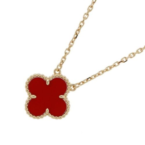 50代にふさわしいアルハンブラのネックレス11選！おすすめ素材もご紹介