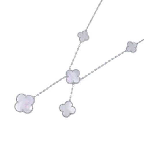 50代にふさわしいアルハンブラのネックレス11選！おすすめ素材もご紹介