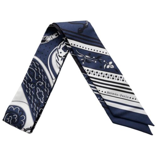 エルメスのスカーフはおばさんのイメージ？そんなことはない理由と上手な巻き方をご紹介