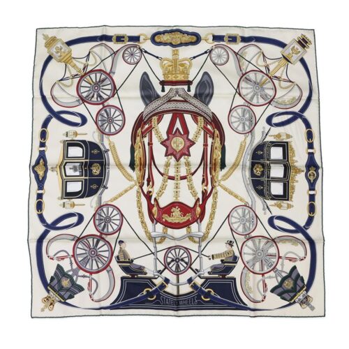 エルメスのスカーフはおばさんのイメージ？そんなことはない理由と上手な巻き方をご紹介