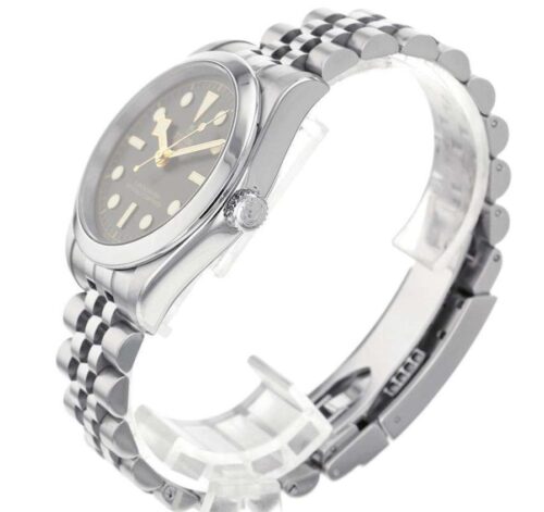 チューダーのレンジャーの厚みはどれくらい？選び方のポイントを解説