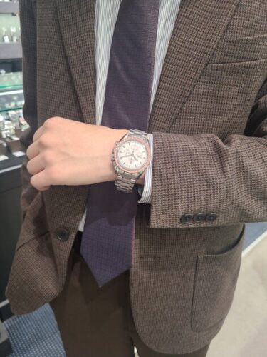 オメガスピードマスターコーデ