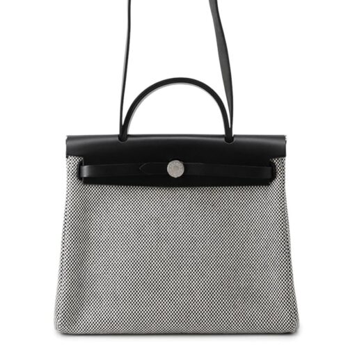 エルメスのエールバッグの定価は?サイズ展開やジップモデルの特徴を解説