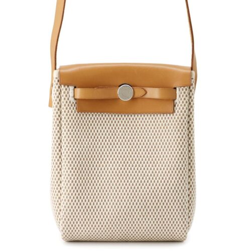 エルメスのエールバッグの定価は?サイズ展開やジップモデルの特徴を解説