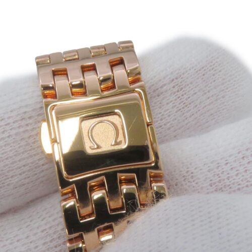 オメガのデビルのクォーツモデルの参考定価はいくら？魅力や機械式との違いも解説