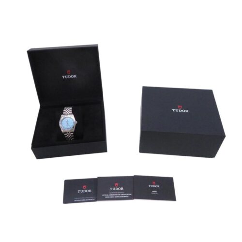 チューダーのブラックベイ54のラグーンブルーが買えない?入手困難な理由は?