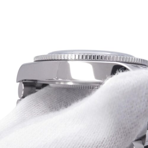 チューダーのブラックベイ54のラグーンブルーが買えない?入手困難な理由は?