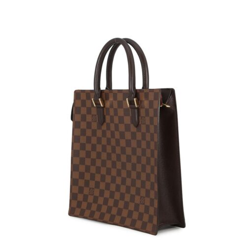 ルイヴィトンのダミエに偽物が多い理由は？