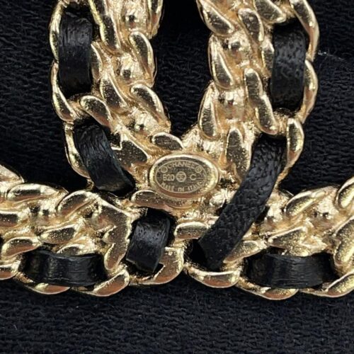 シャネルのブローチの刻印