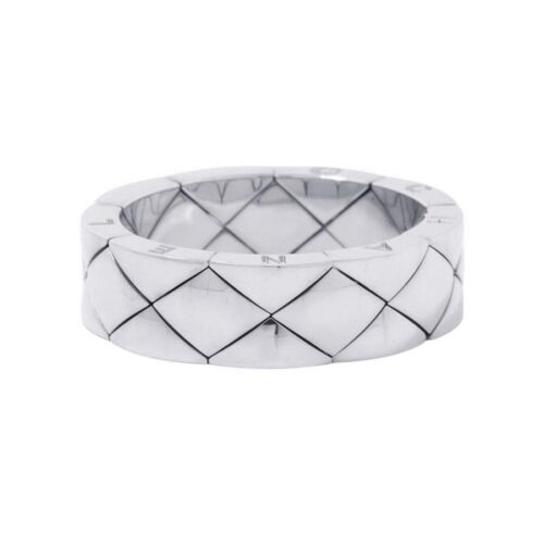 シャネル マトラッセ リングのモデル別定価と中古価格