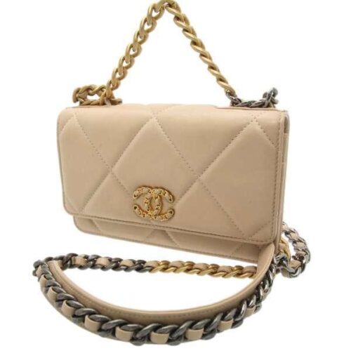シャネル CHANEL 19 チェーンウォレット AP0957